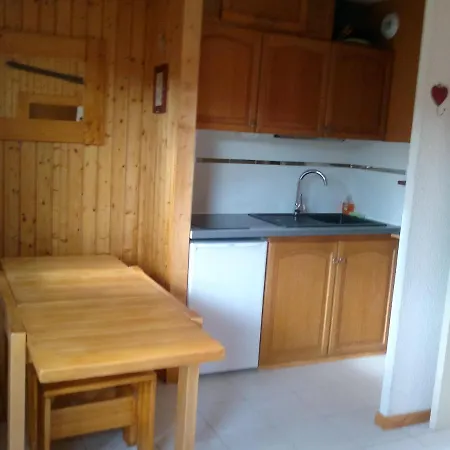 Confortable Avec Vue Sur La Montagne 27 M² + Balcon *